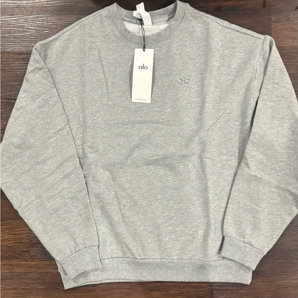 ALO Yoga Men's Light Gray Crewneck Sweater